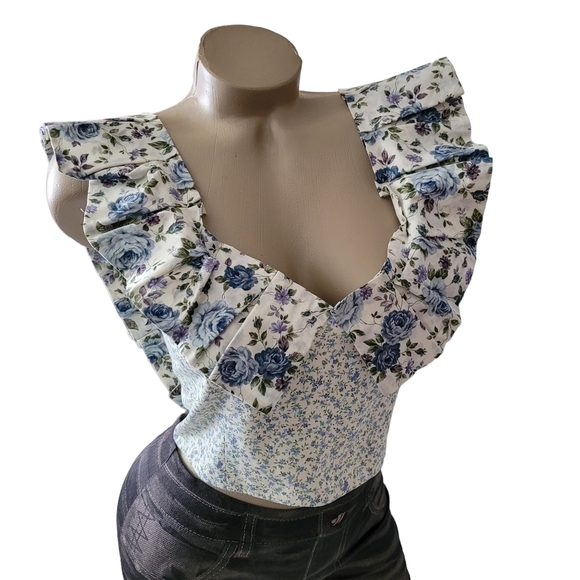 Petersyn Sybil Cropped Floral Smocked Top Size L New - Picture 7 of 11